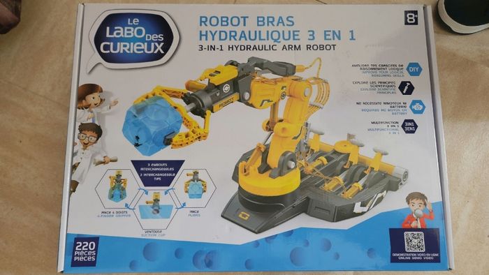 Robot bras hydraulique 3 en 1