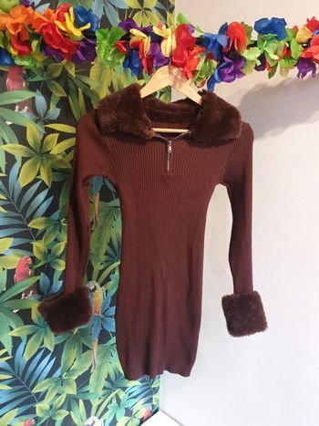 Robe moulante fourrure