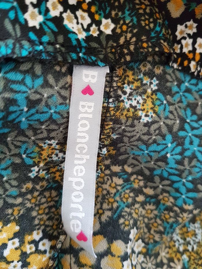 Blouse multicolore, 3 petits boutons devant. Blancheporte. Taille 42, 50cm aux aisselles. - photo numéro 4