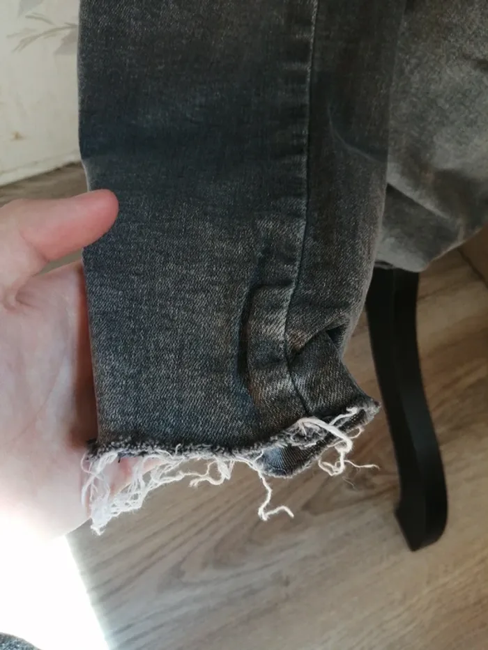 Jeans skinny high waist gris troué avec effet déchiré aux chevilles / jennyfer / (40) - photo numéro 6