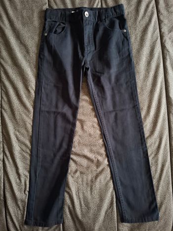 Jolie jean garcon taille 10ans. Très bon état. Marque inextenso