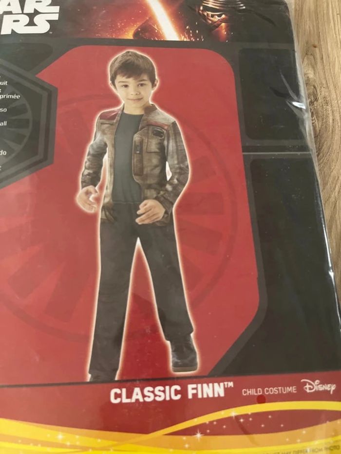 Déguisement enfant Disney star Wars taille 5-6 ans Classic Finn neuf - photo numéro 2