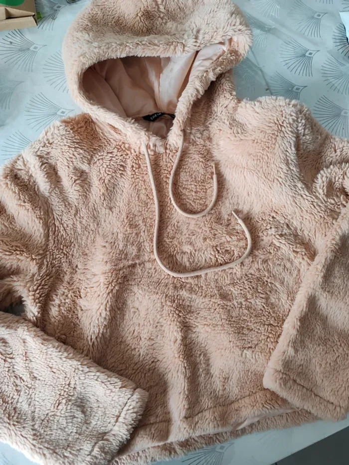 Sweat à capuche a poils taille XS