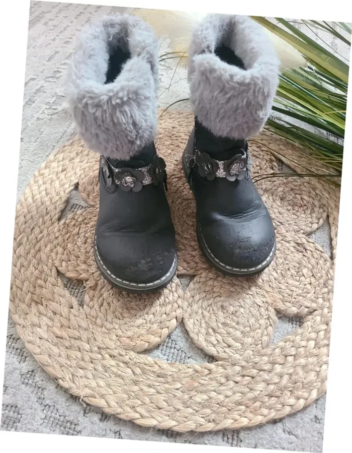 Bottes taille 26 - photo numéro 2