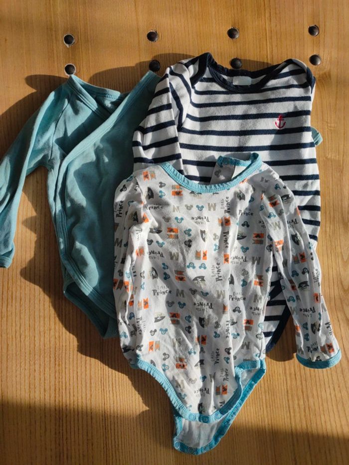 Lot 3 bodys manches longues