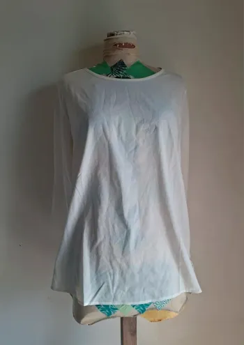 Jolie blouse blanche fluide - simplicité et élégance, manche longue, neuve, taille XL