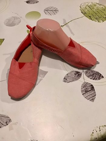 Chaussure plate ballerine rose avec strass taille 37