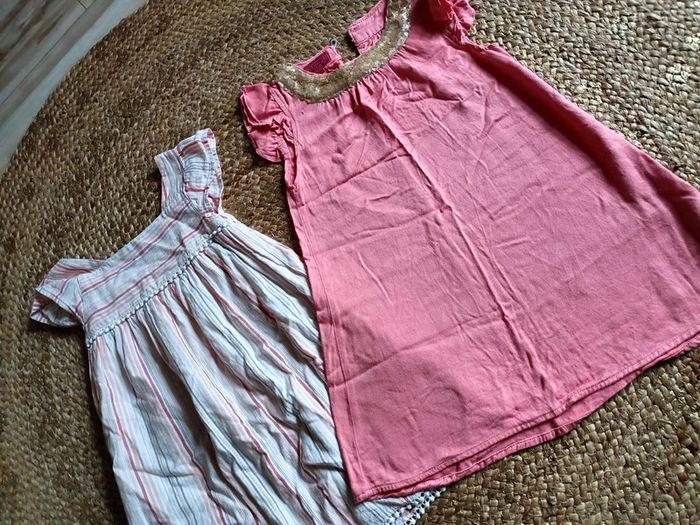 Lot robe fille - photo numéro 2