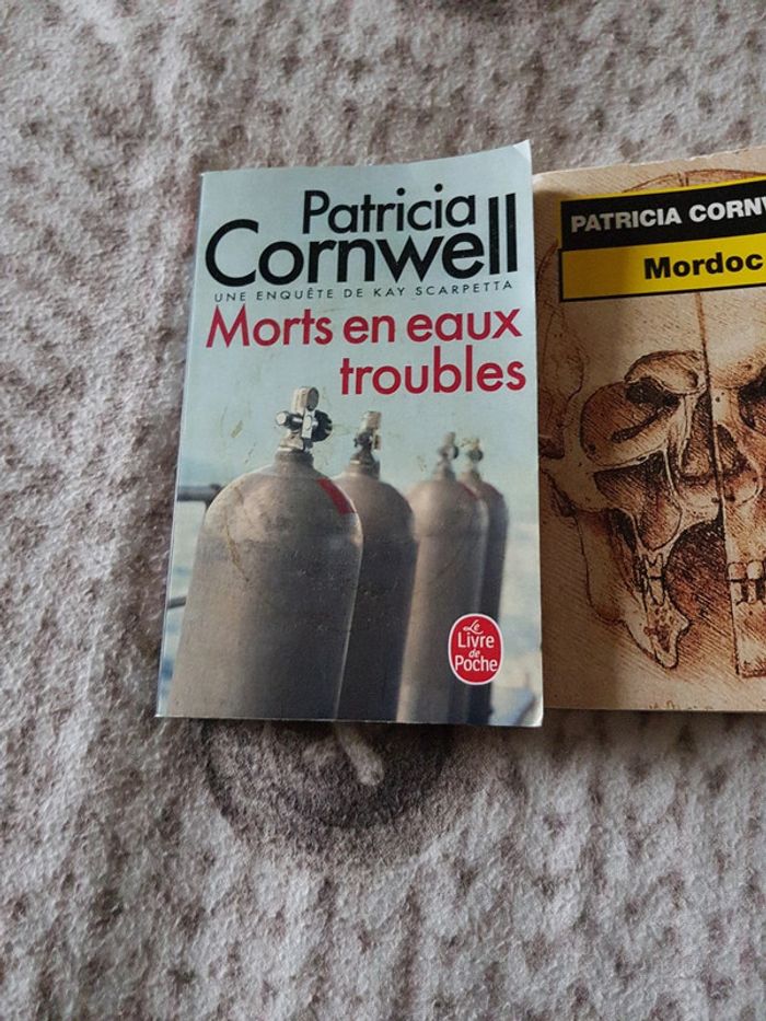 lot de 3 romans de Patricia Cornwell - Tomes 7 8 et 9 - photo numéro 2