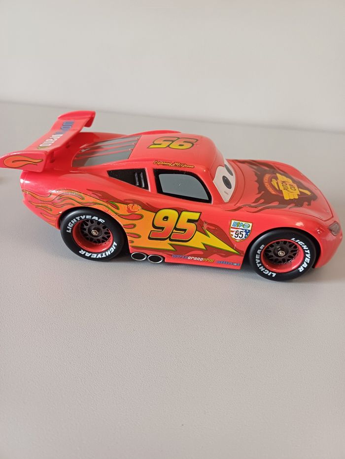 Voiture Flash Mc Queen,  Disney - photo numéro 7