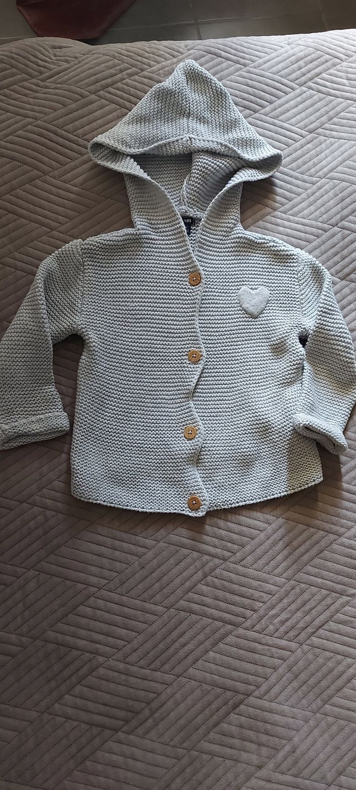Lot de pulls/gilets taille 12 mois - photo numéro 2