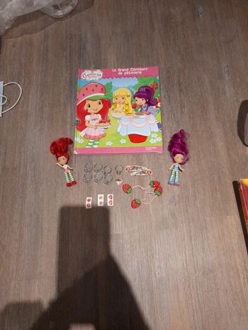 Lot charlotte aux fraises