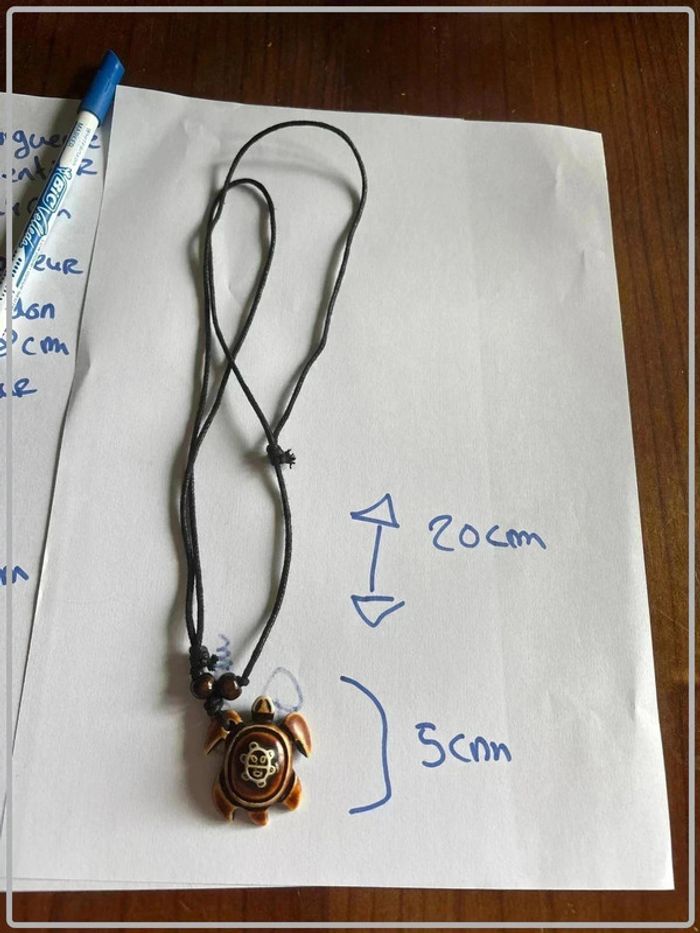 Collier tortue en résine - photo numéro 2