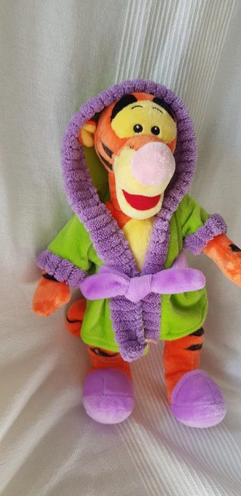 Peluche Tigrou peignoir  vert