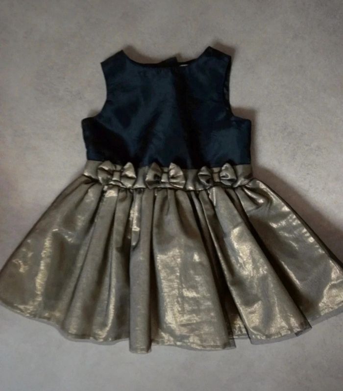 Robe de fêtes - photo numéro 1