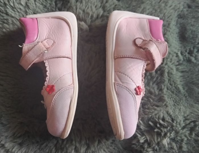 Paire de chaussure pointure 22 - photo numéro 5