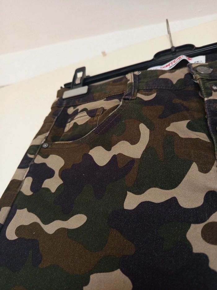 Cargo effet militaire taille M de la marque Jennifer - photo numéro 3