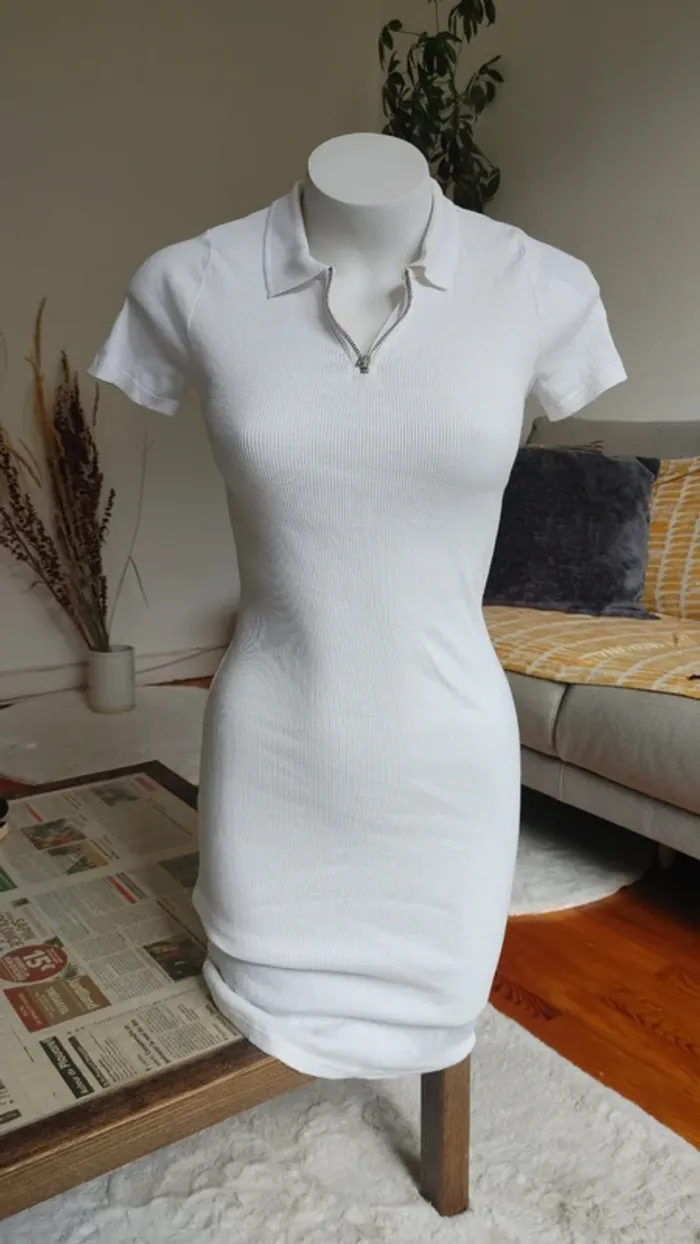 Robe polo blanc manches courtes côtelé mi-cuisse