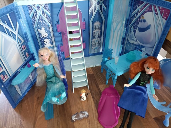 Château Palais des Glaces Reine des Neiges+ Elsa + Olaf + Anna + Nok le cheval - photo numéro 2