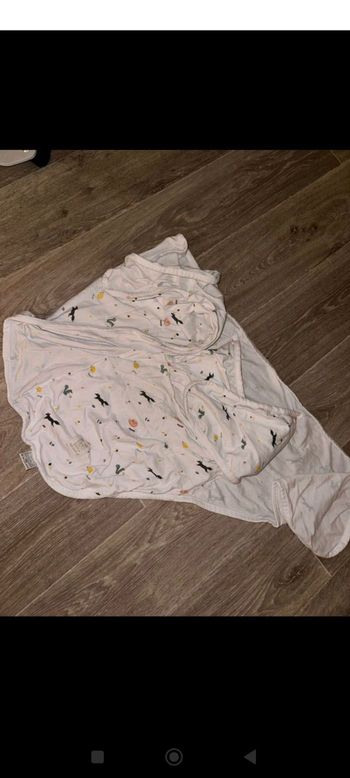 Emmaillotage Red Castle