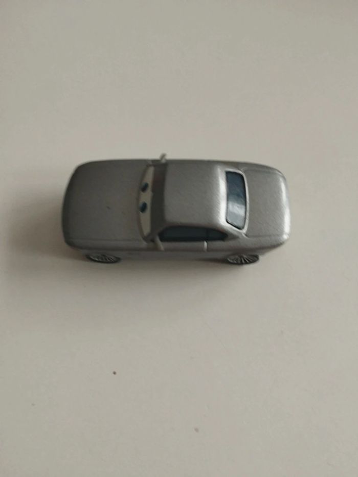 Voiture Cars grise - photo numéro 2