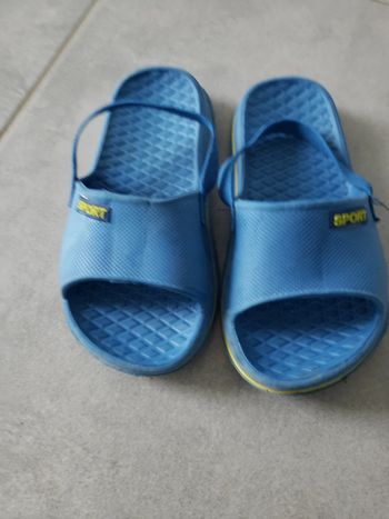 Claquettes à elastique bleu 25/26