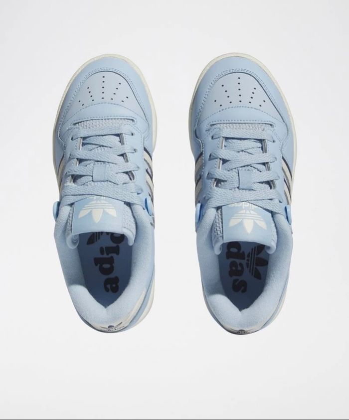 Chaussures adidas enfants neuf - photo numéro 5