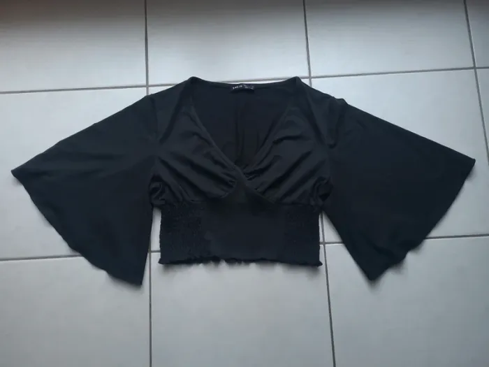 Blouse top court