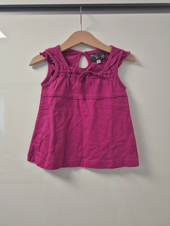 T-shirt sans manches 24mois - photo numéro 2