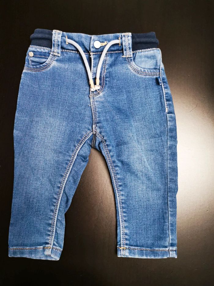 Jean 6 mois