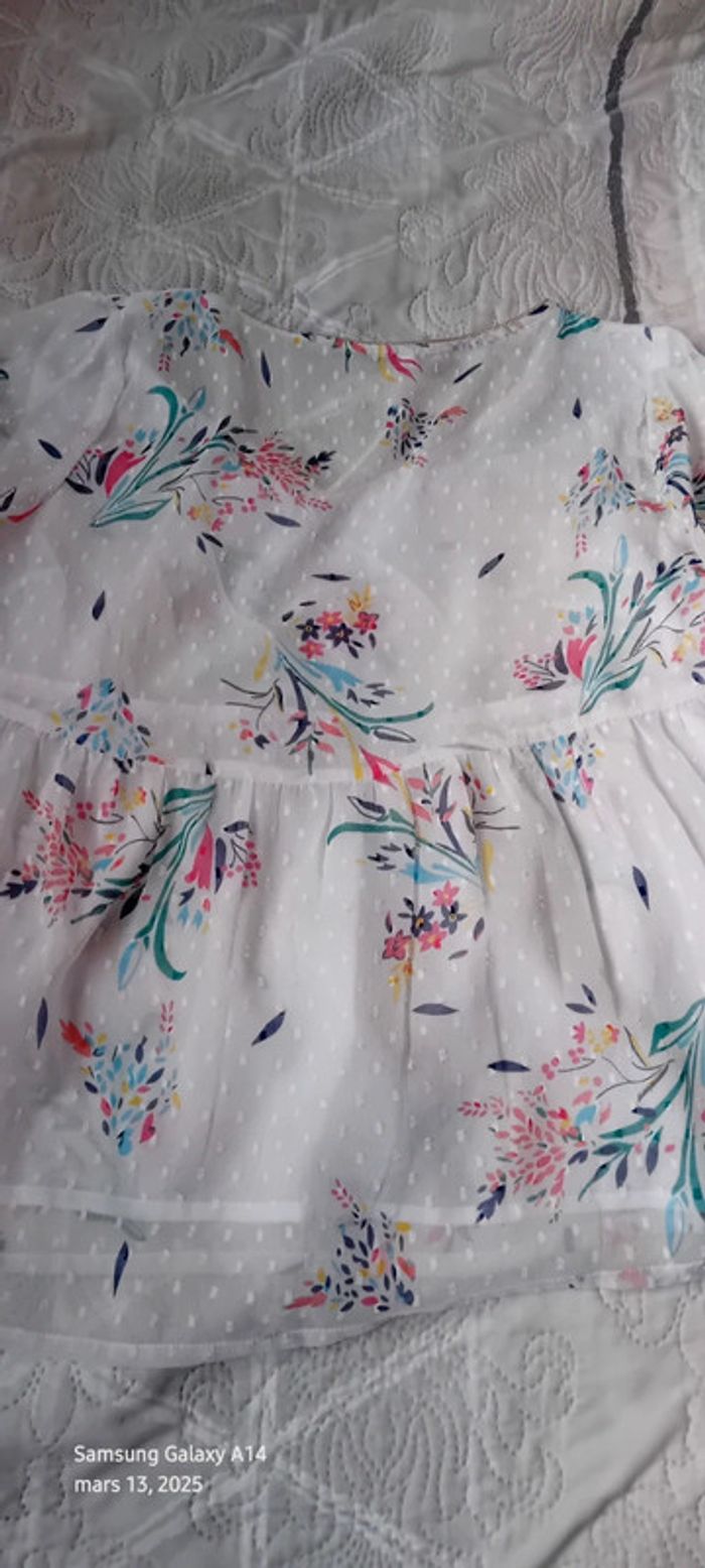 Blouse en voile col V motif floral avec pois blanche femme 42 blanche porte - photo numéro 17