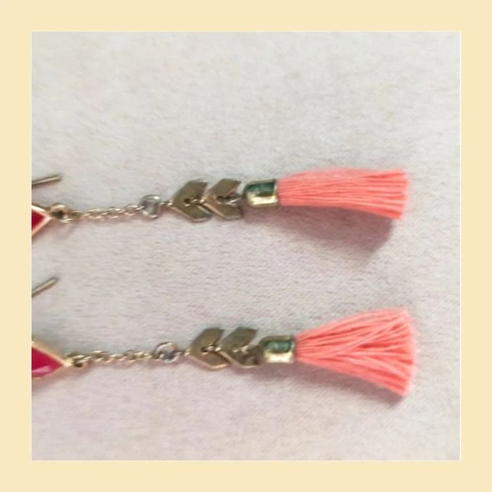 Boucles d’oreilles vintage pompons corail et perles géométriques - photo numéro 7