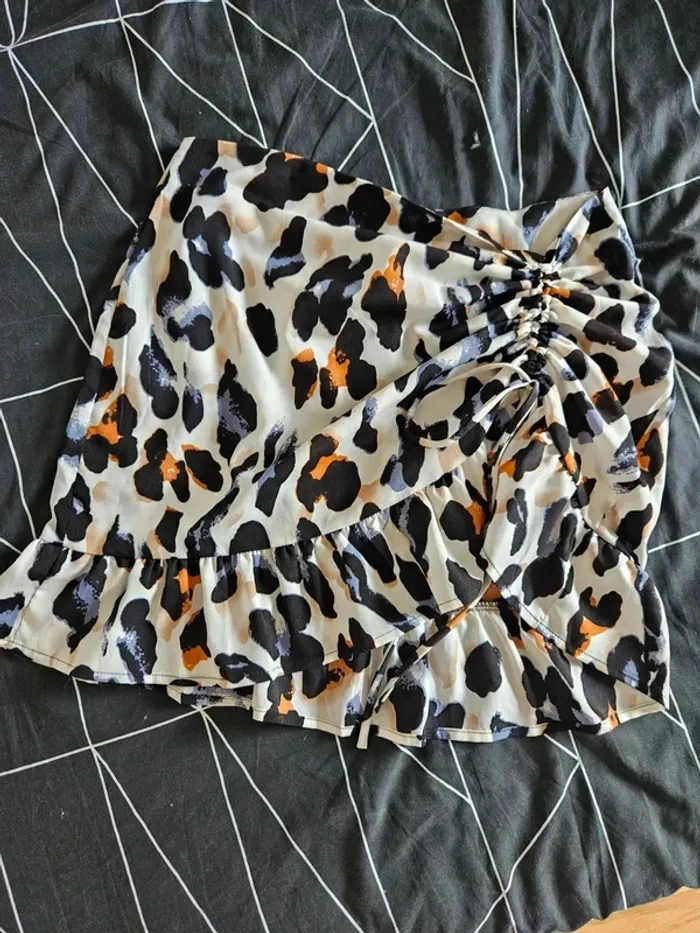 Jupe asymétrique léopard à volants Shein taille 38 / M - photo numéro 3