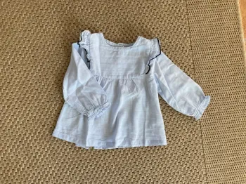 Blouse bleu ciel 9 mois