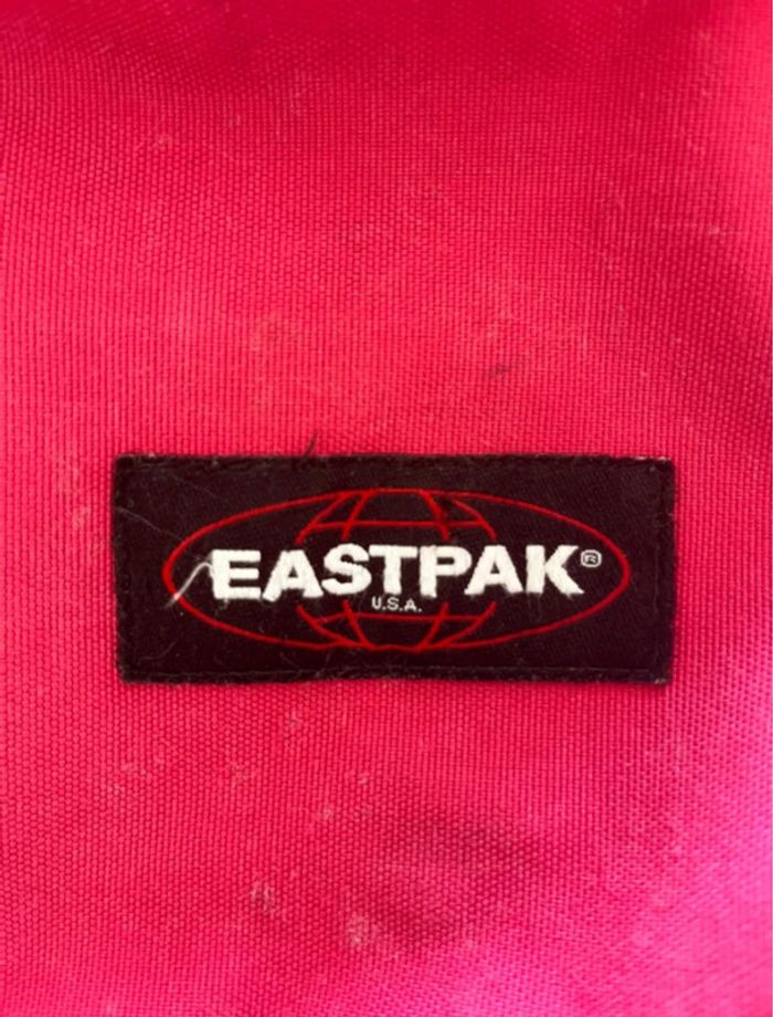 Sac à dos rose fuchsia Eastpak - photo numéro 2