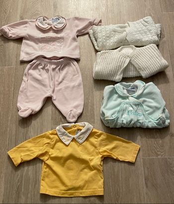 Lot bébé fille naissance à 1 mois
