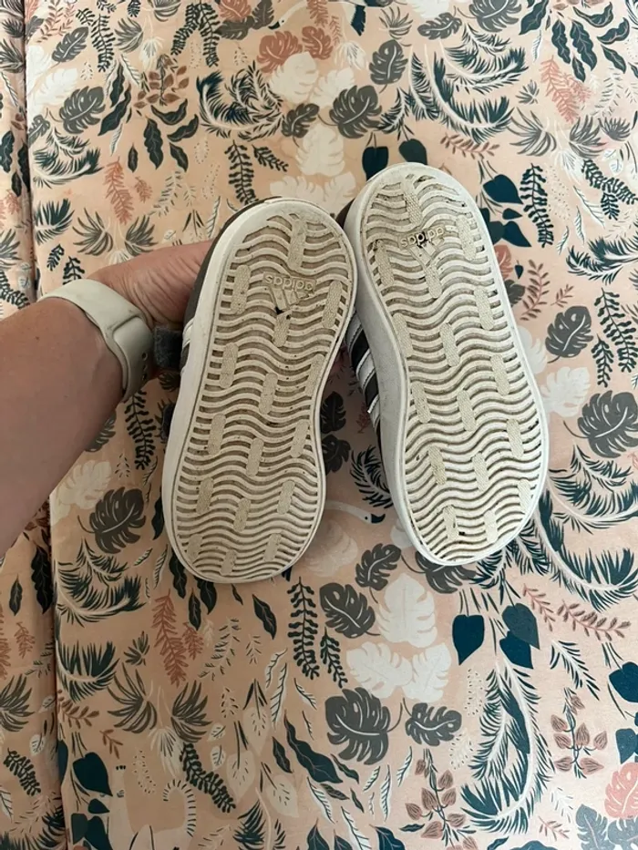 Baskets à scratch Adidas T27 - photo numéro 3