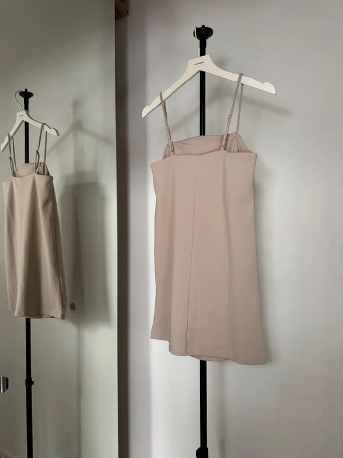 Robe courte beige XS H&M - photo numéro 5