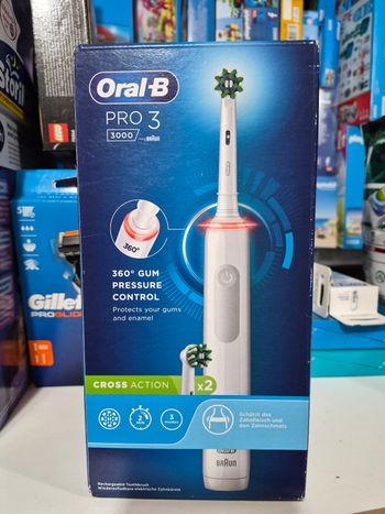 Brosse à Dents électriques oral b Pro 3 avec 2 Brossettes.