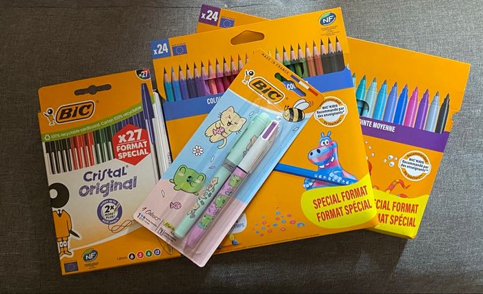 Lot fournitures BIC