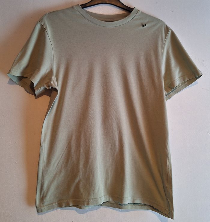 Lot de 4 tee-shirts état satisfaisant taille S - photo numéro 3