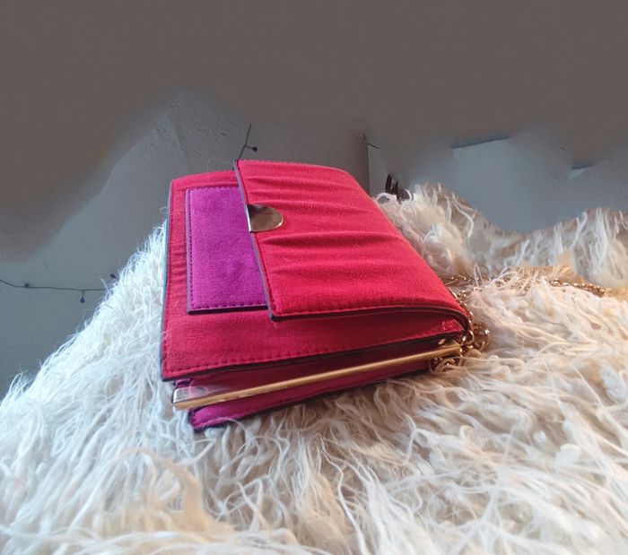 Pochette bicolore fuchsia et rouge New Look - photo numéro 3