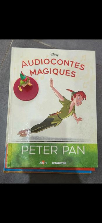 Numéro06 Livre et figurine édition audiocontes Magiques Altaya édition disney audio compte conte