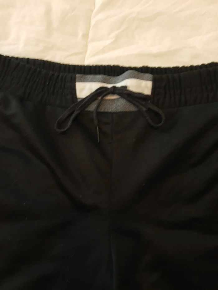 Short long Adidas Vintage taille 40 - photo numéro 8