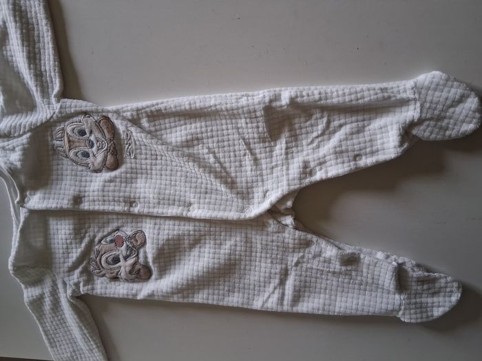 Pyjama "velours" blanc mixte avec ouverture par l'avant Tic & Tac