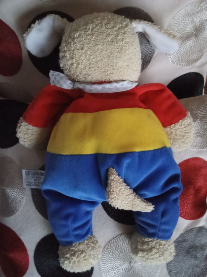 Doudou peluche Envog chien  ours beige marron clair haut rouge jaune bleu vintage ancien  peluche doudou chien  Envog S.C Galec  BP  23 92132 Issy les Moulineaux marque utilisée par Leclerc d'occasion - photo numéro 2