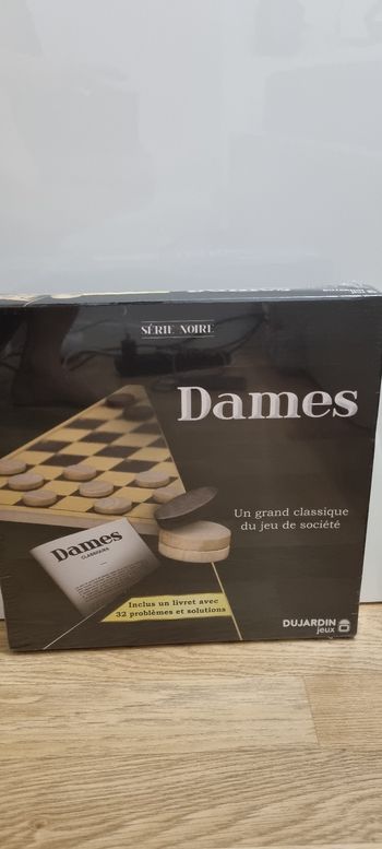 Jeux de dames série noire