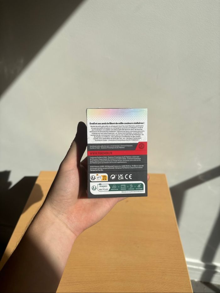 Bundle Pokémon Évolution Prismatique - photo numéro 2