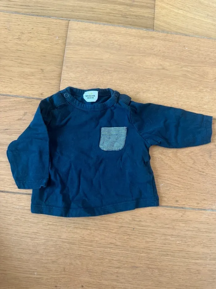 Ensemble bébé 3 mois – Haut marine + pantalon jean léger – Très bon état - photo numéro 5
