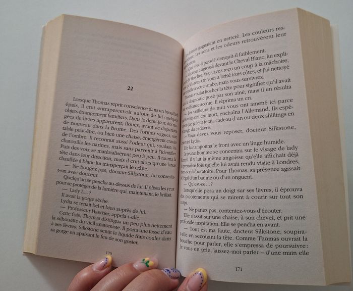 Livre, enquête policière du Dr Silkstone - photo numéro 4